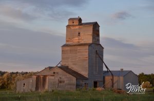 Old Musselshell Grain Elevator and facilities